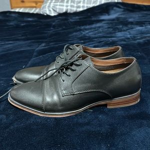 APT. 9 dress shoes